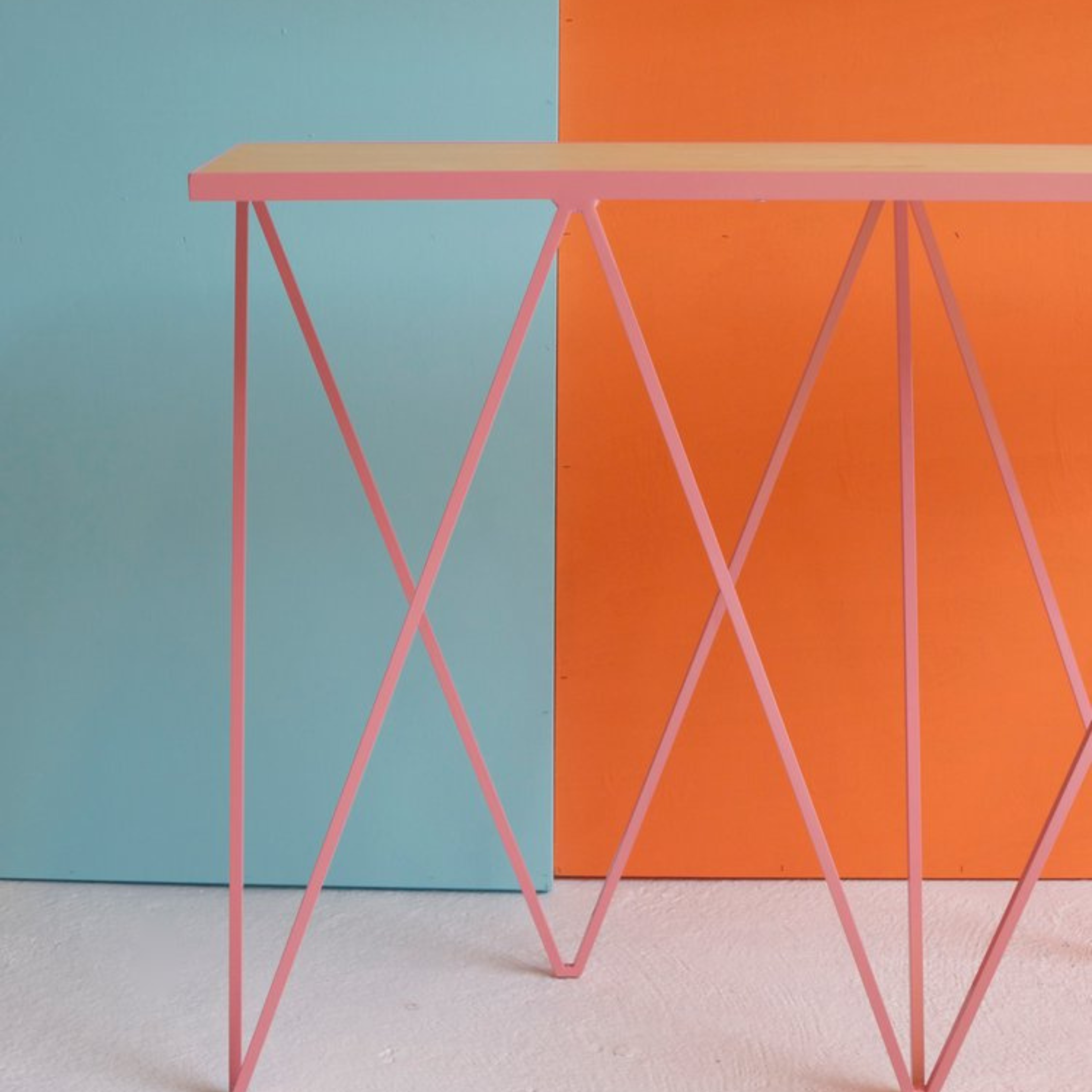 Giraffe Console Table - Birch plywood top
